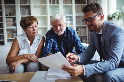 Retirement Planning Simplified: Choosing the Right Community Bank